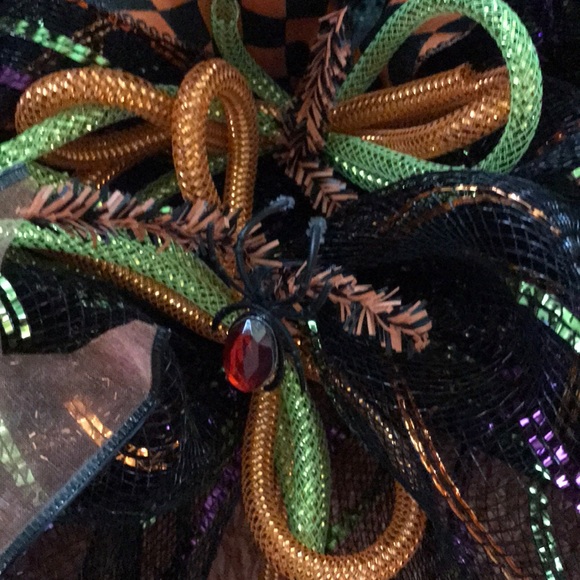 Halloween wreath 20% off! - Picture 3 of 5